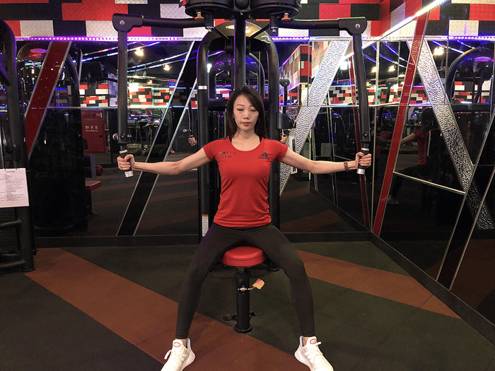 教练推荐,女生第一次去健身房4个最好的健身器材