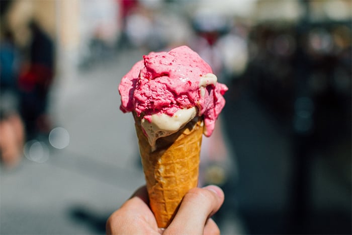 多數冰淇淋含有乳化劑 不是素食