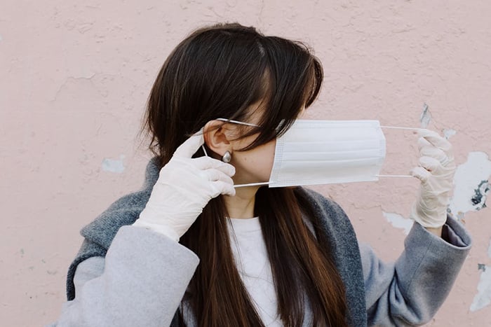 脫口罩 每小時讓肌膚透透氣 依據每個人臉部油脂分泌量 吸油面紙