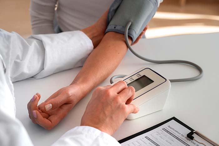 超過血壓正常值怎麼辦?如何解讀血壓數字