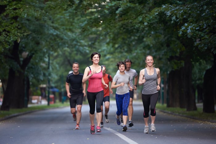 參加賽事 參加路跑 路跑 健美比賽 減重目標 健身運動 增加運動量 找朋友一起參加 互相督促 有動力運動