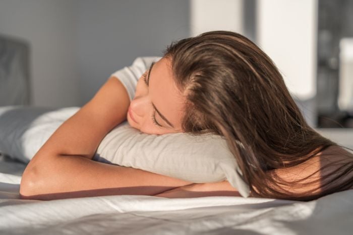 a-girl-sleeping-on-stomach-sleeper