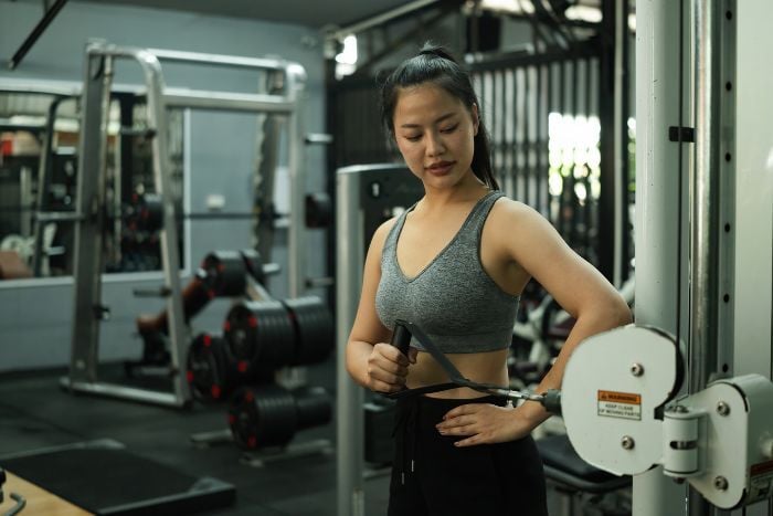 cable-machine-for-shoulder-health