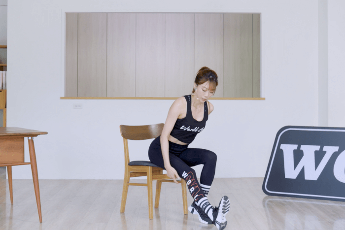 chair-stretching-exercises-3