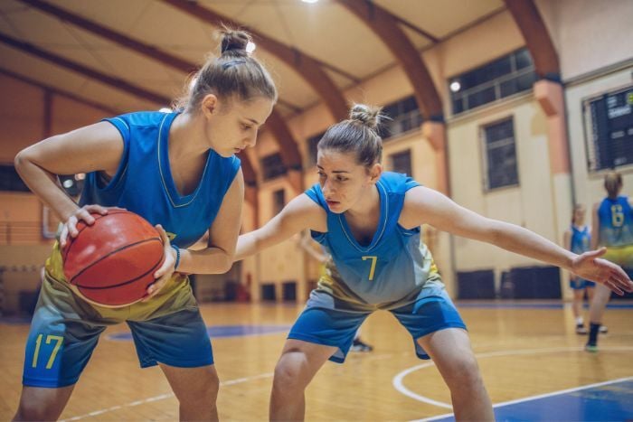 girls-playing-basketball