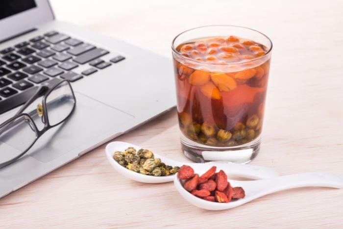 goji-chrysanthemum-tea