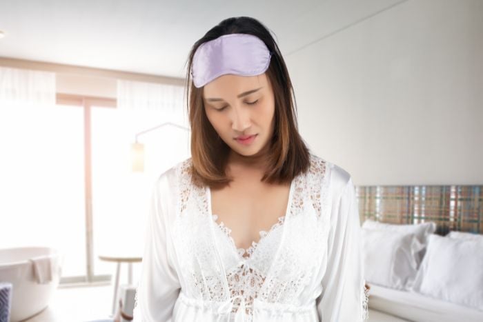 laziness-woman--asleep-standing-in-the-morning