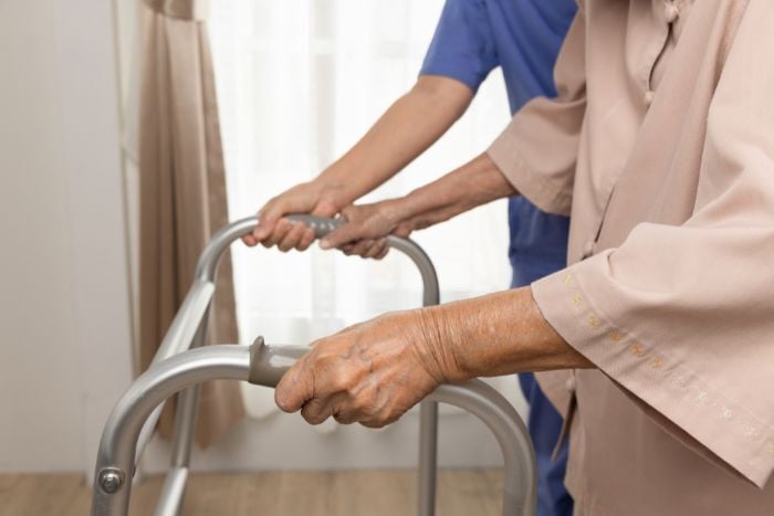 old-woman-that-having-Sarcopenia