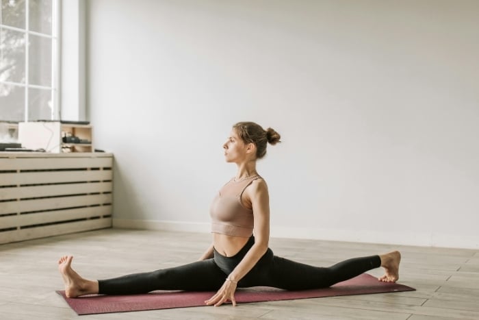 split-stretch-yoga-guide