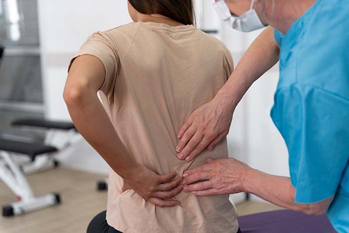 脊椎側彎⁡物理治療有效嗎?