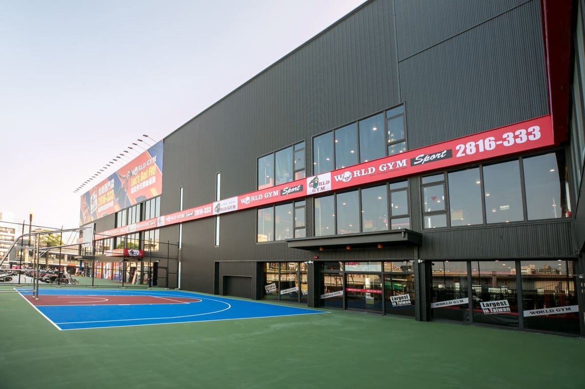 outdoor-basketball-court-2