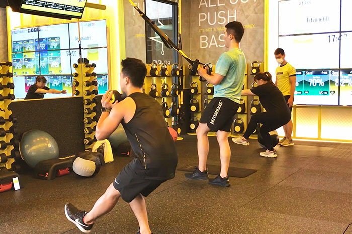 Fitzone60分鐘燃脂課程-這位同學自己增加強度