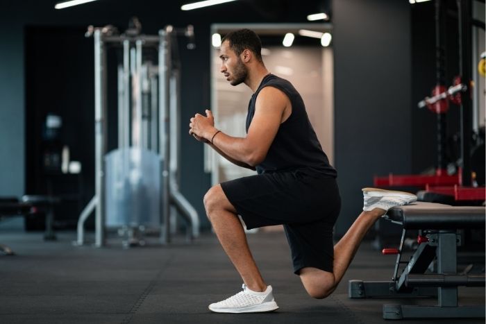 保加利亞分腿蹲教學＋變化全解析，訓練臀腿線條的完美動作！